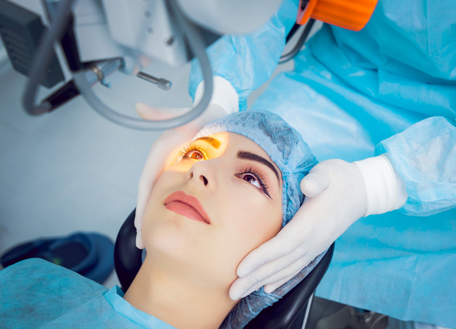 patient having private cataract surgery