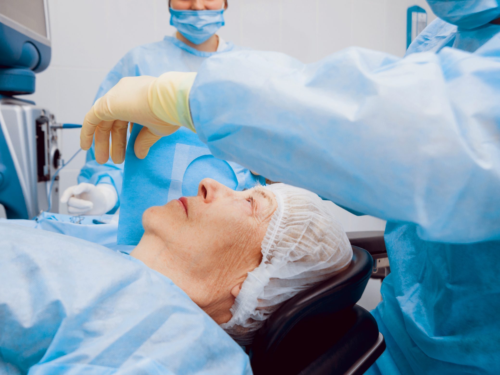 What happens during cataract surgery?